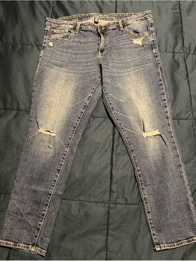 GAP Women's Light Wash Skinny Jeans with Knee Rips